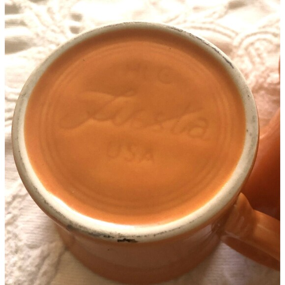 Set Of 2 FIESTA Ware Tangerine Coffee Mugs Ring Handle Tom and Jerry HLC USA - Picture 4 of 6